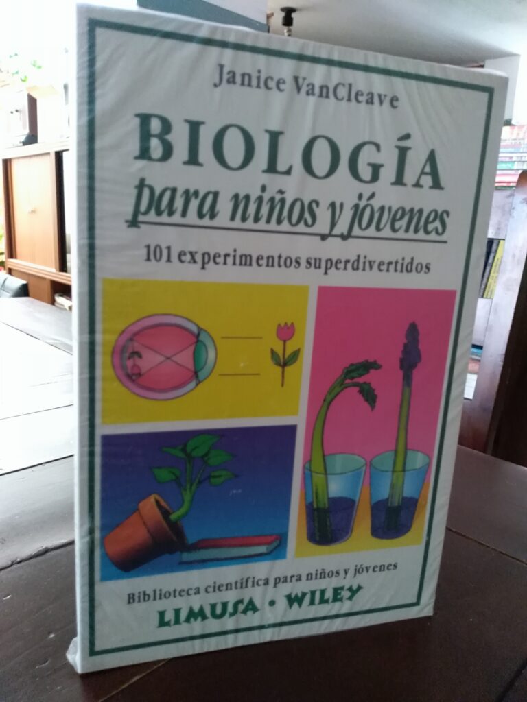 Títulos científicos y de salud en Librería Internacional de Xalapa 2